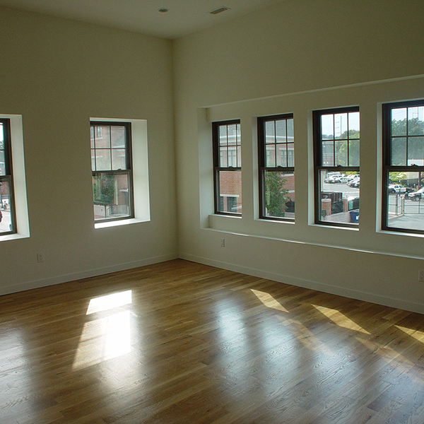 img-54-60-SoMain-nrwlk-apt8-liv-1-lo